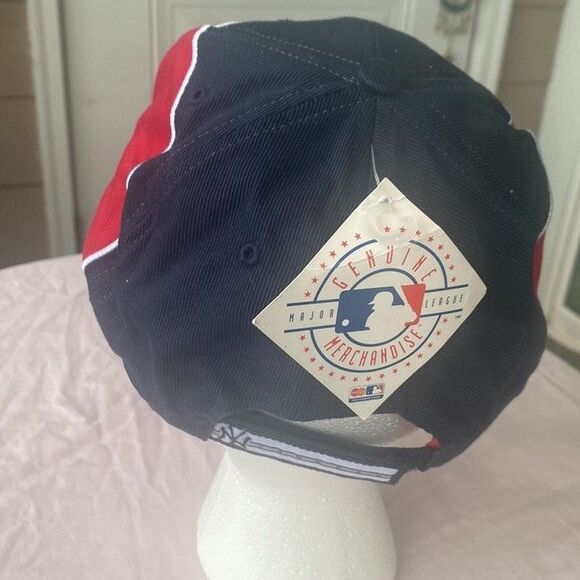 New York Yankees Ball Cap Genuine and Original - Picture 4 of 7